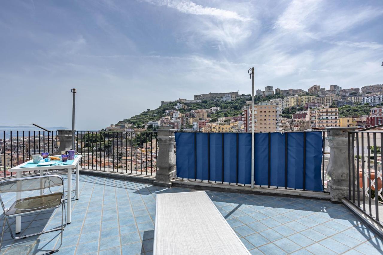 Apartamento Hostly - Tarsia 50-Beautiful Terrace On Nápoles Exterior foto