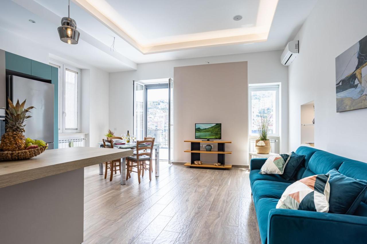 Apartamento Hostly - Tarsia 50-Beautiful Terrace On Nápoles Exterior foto